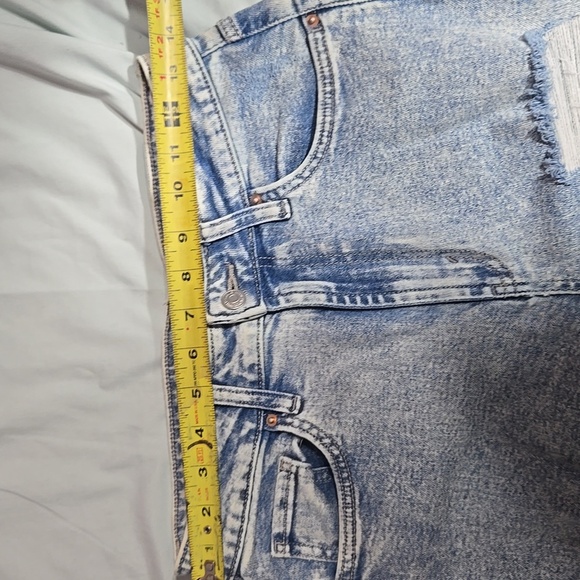 Wild Fable highest rise mom jeans distressed Ombre Jeans Sz 6 - Picture 11 of 12